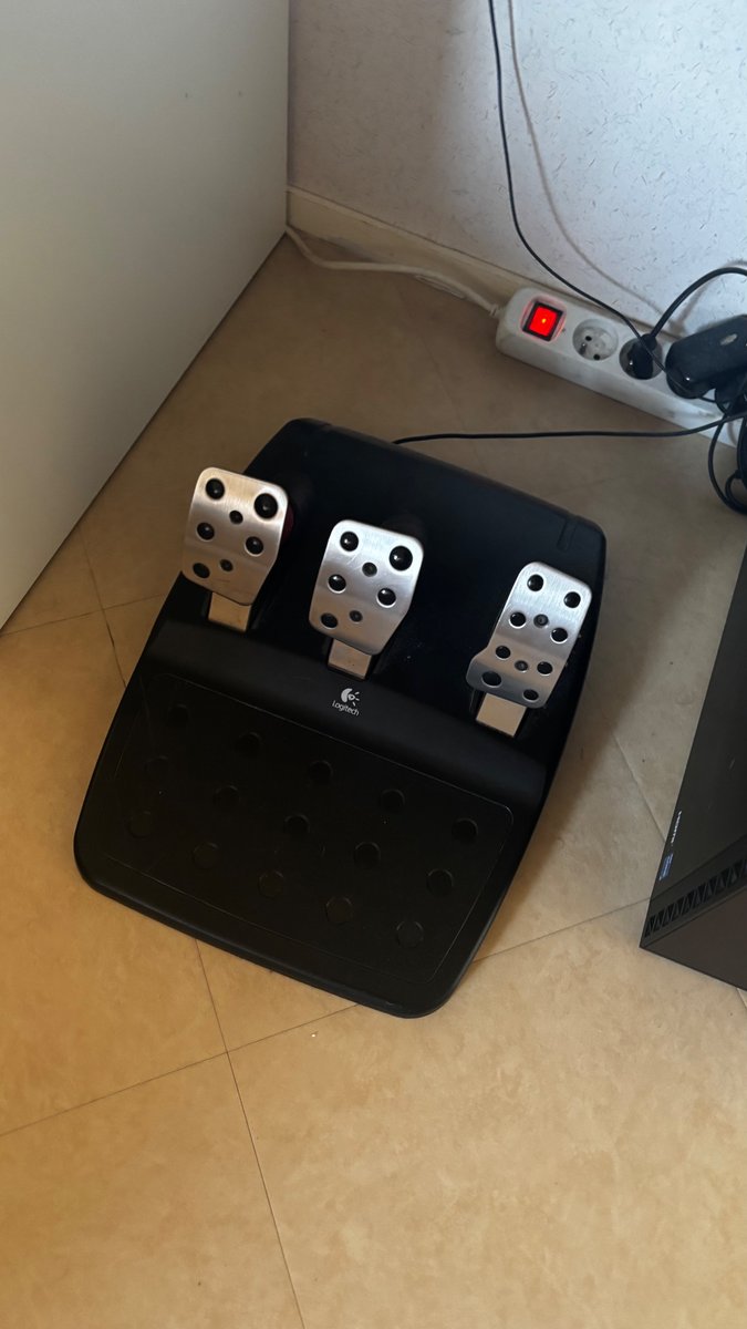 Vend pc gamer avec accessoires — photo 5