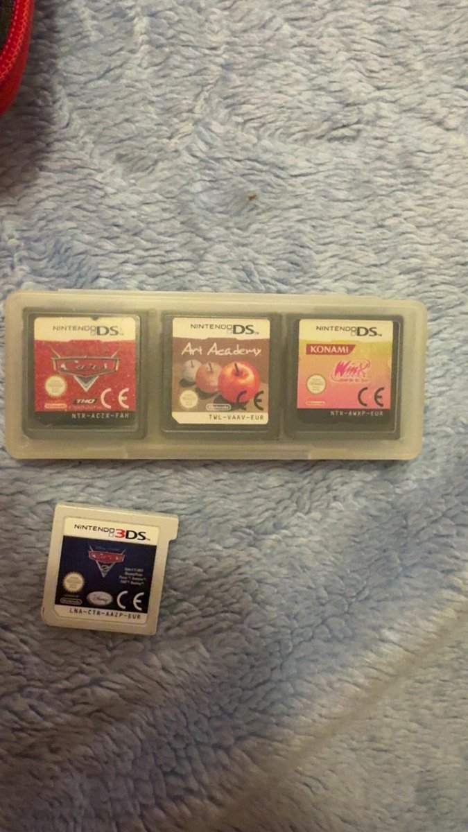 Nintendo 3ds XL 2012 — photo 4